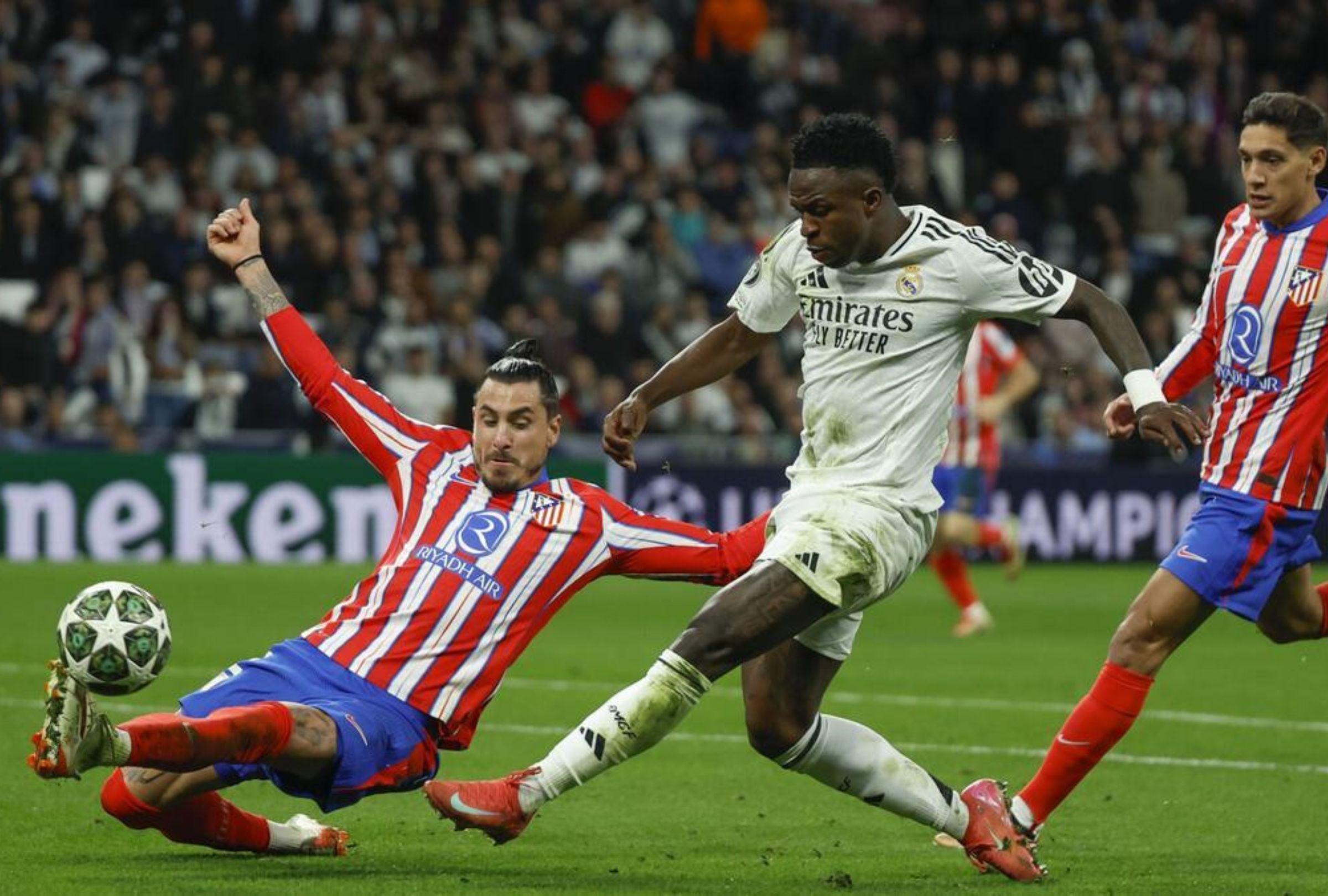 Conoce los horarios por país para ver el derbi entre Atlético Madrid vs. Real Madrid por la semifinal de la Supercopa de España 2026. (Foto: Juanjo Martín / EFE)