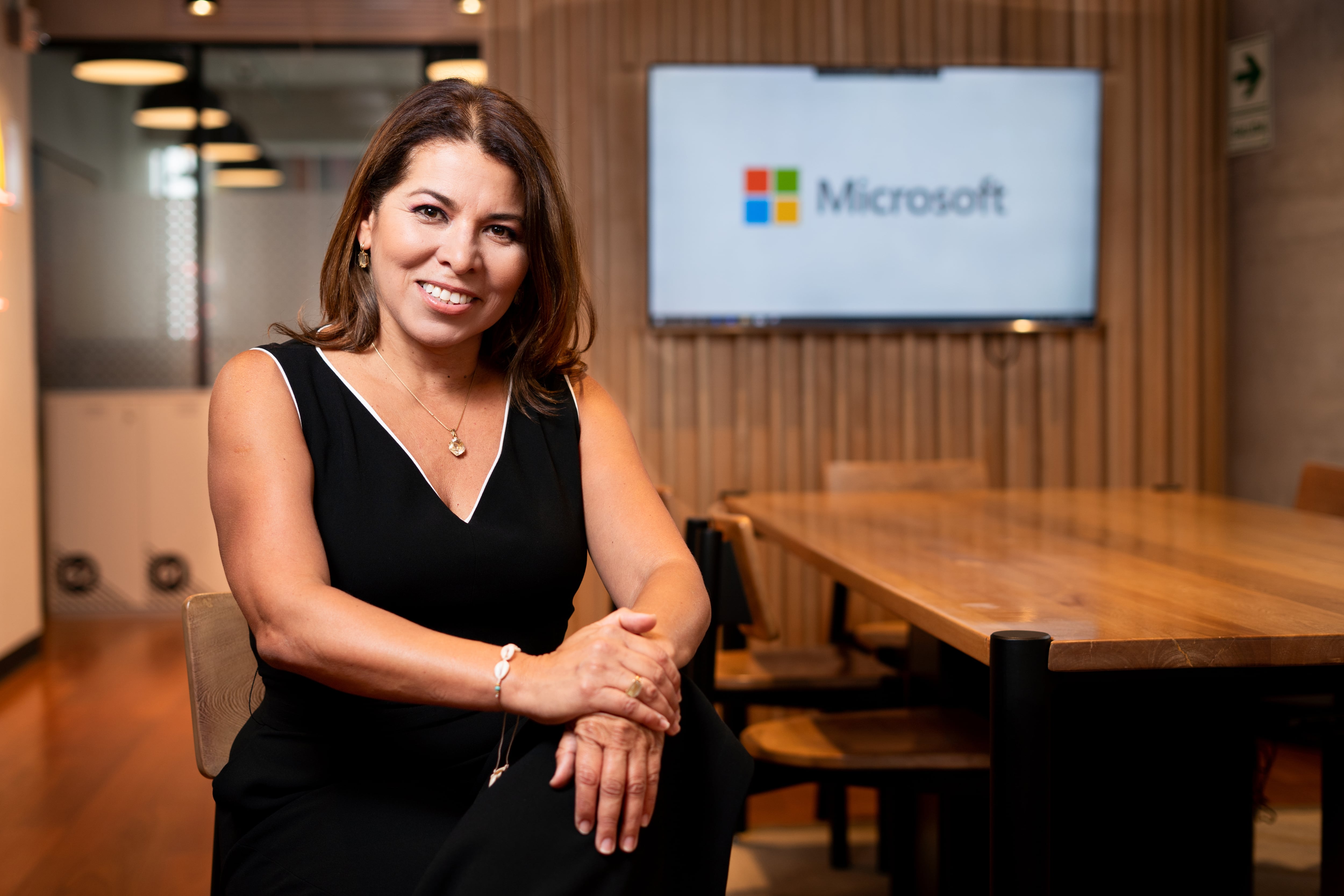 En Microsoft no existe la brecha salarial, es una de las principales cosas que hemos corregido, afirma Giovanna Cortez.
