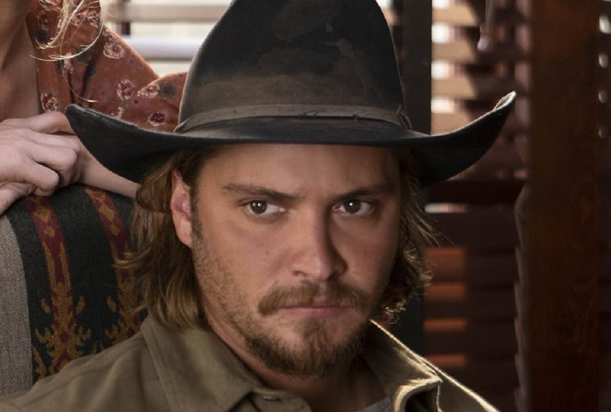 Luke Grimes interpreta a Kayce Dutton, hijo de John, desde la primera temporada de "Yellowstone" (Foto: Paramount)