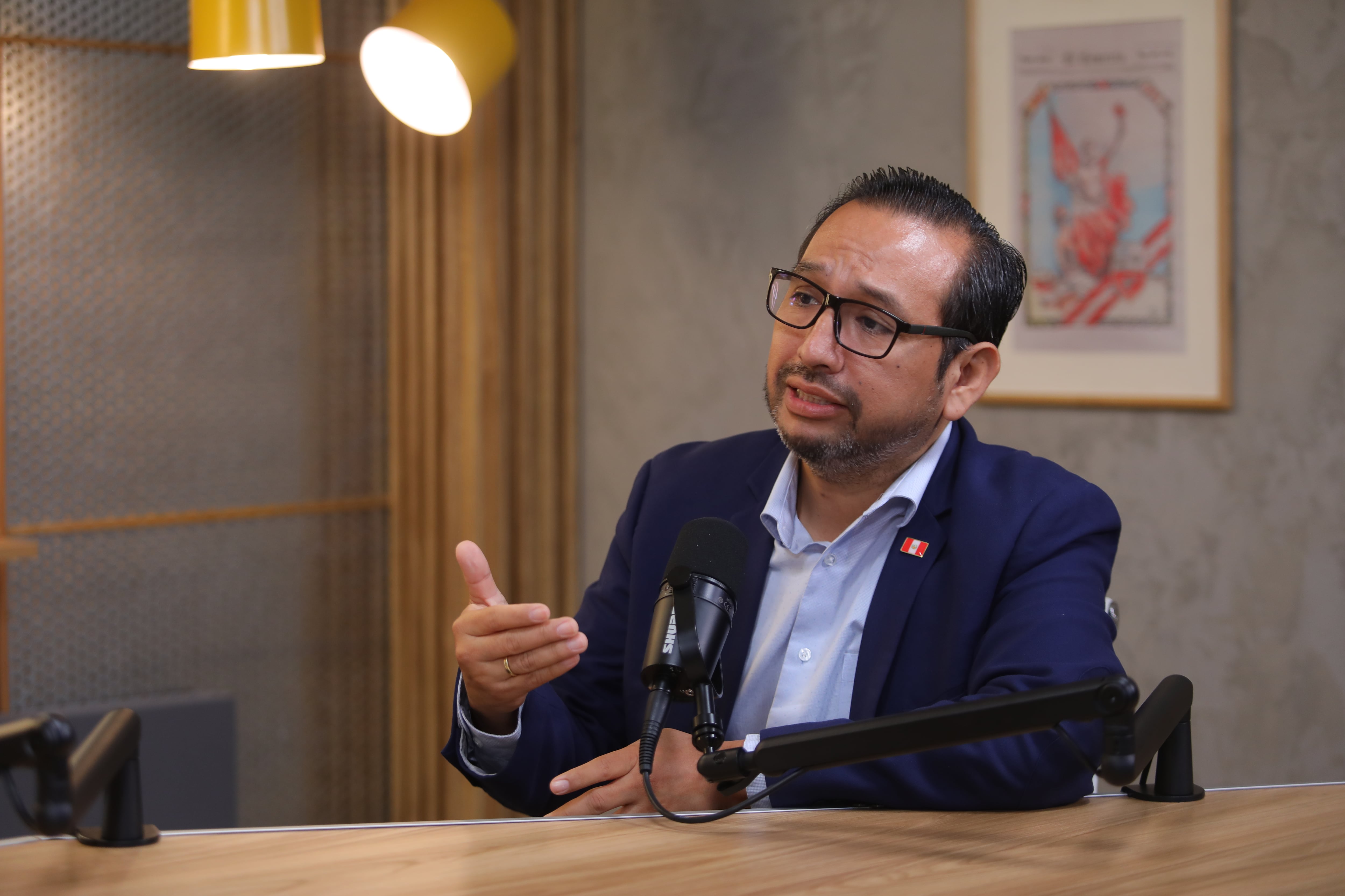 El propio Dyer ha dicho: “Hoy la población nos pide resultados”.