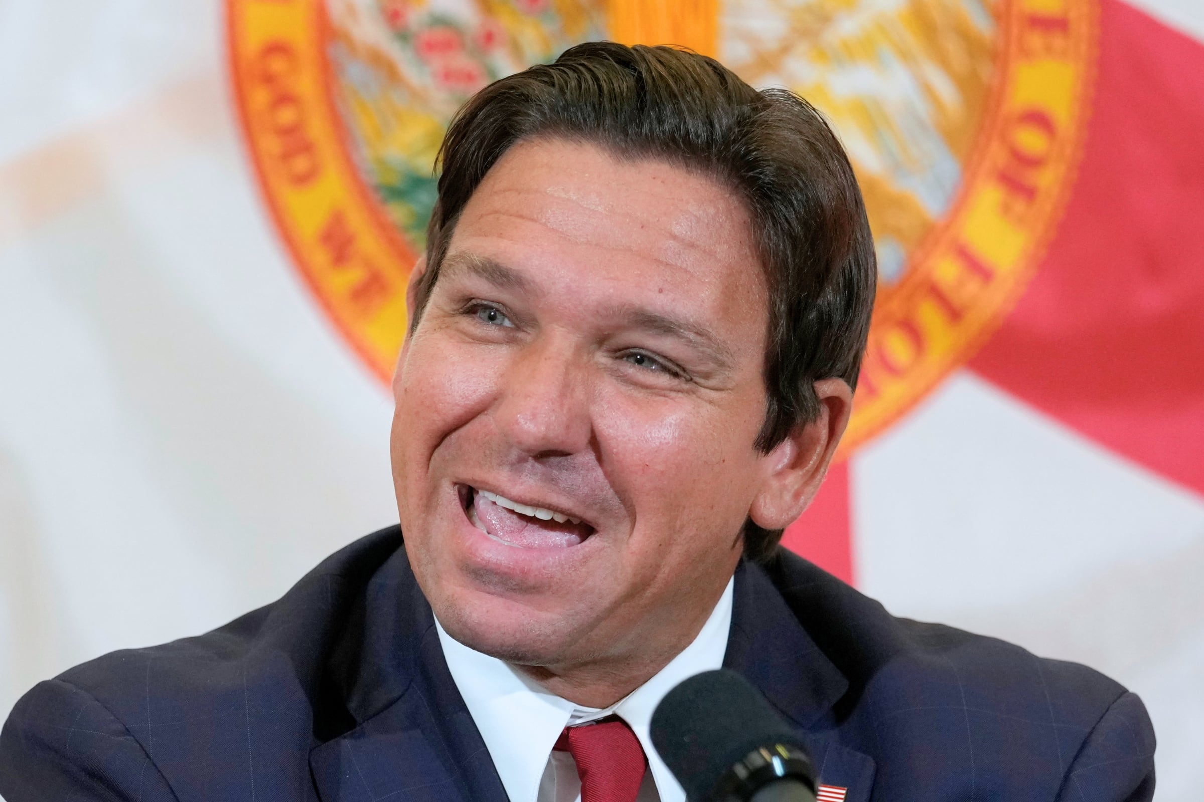 Ron DeSantis firmó la ley HB 7031E y ya está vigente: propietarios de Florida pueden recuperar hasta US$500 si realizan estas mejoras en sus casas