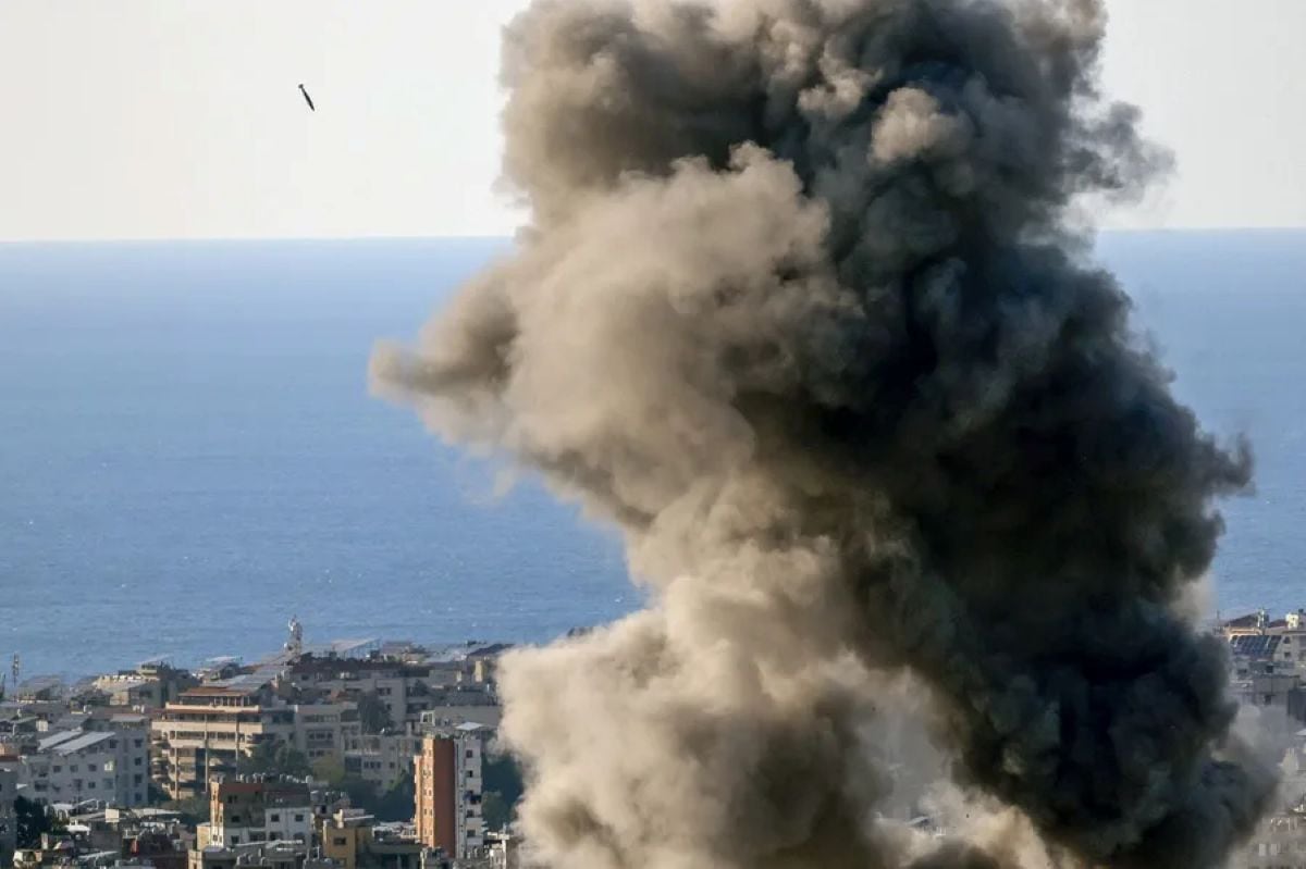 El Departamento de Estado de Estados Unidos recomendó a sus ciudadanos abandonar 14 países de Medio Oriente ante el deterioro de la seguridad tras la escalada del conflicto con Irán. Foto: EFE.