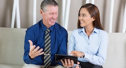 ¿Empresas pueden prohibir a trabajadores tener una relación sentimental? Esto resolvió el TC