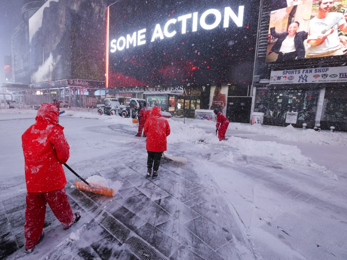 Necesitas dinero extra? Nueva York busca personal para retirar nieve con pagos de $30 por hora: así es el registro | MIX | GESTIÓN