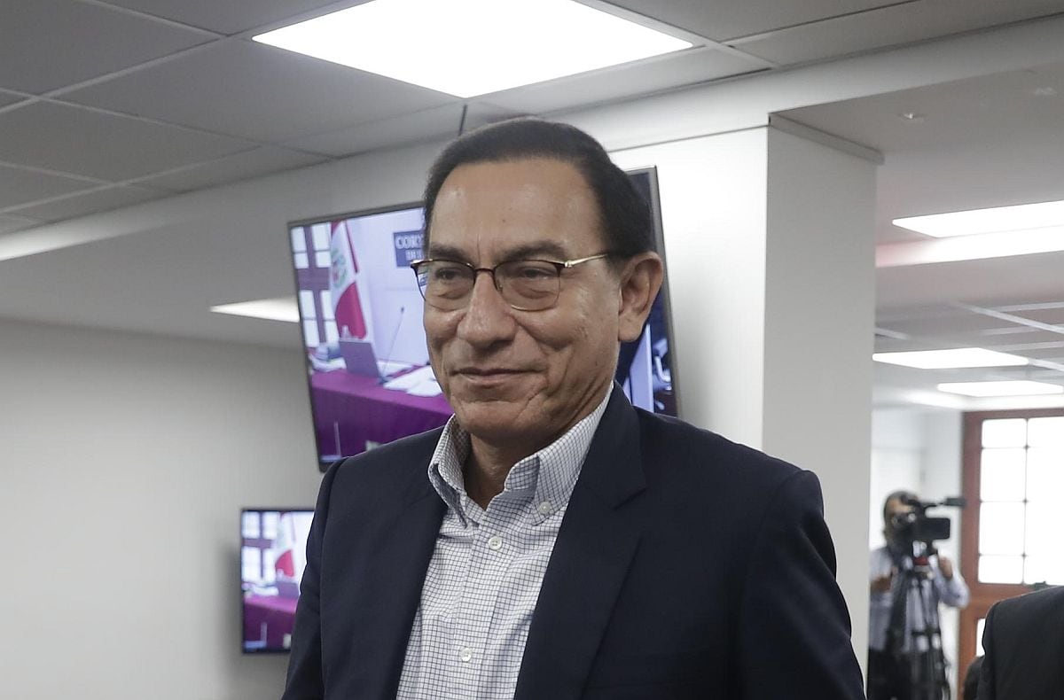 Mario Vizcarra, hermano del expresidente, precisó que su hermano aún puede seguir en política, por lo pidió paciencia a los miembros de Perú Primero, confiando en que la situación que está pasando el exmandatario se resuelva pronto. (Foto: Hugo Pérez / @photo.gec)