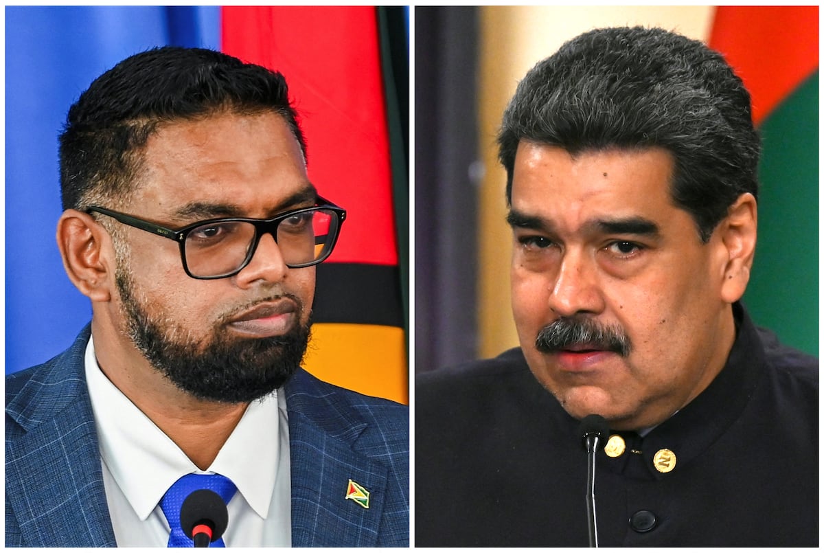 Los presidentes de Guyana, Irfaan Ali, y de Venezuela, Nicolás Maduro. (Keno GEORGE, Federico PARRA / AFP/Archivo).