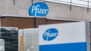 CDC de EE.UU. recomiendan reducir a cinco meses el intervalo para la dosis de refuerzo de Pfizer