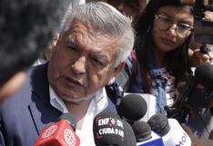 Chats de APP demostrarían que Acuña ordenó a legisladores a enseñar su voto