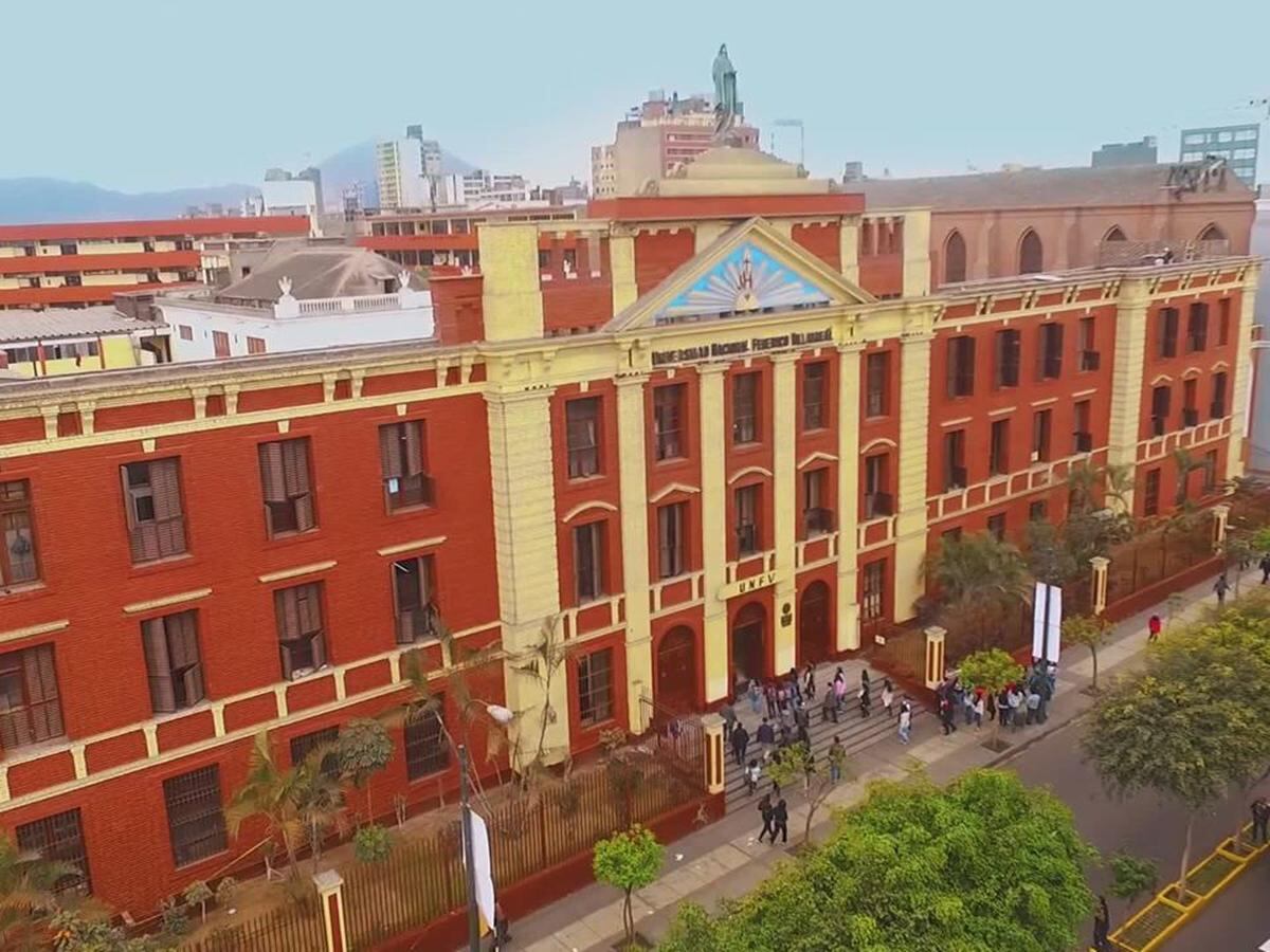 12 de diciembre del 2013. Hace 10 años. Los gastos en las universidades públicas. Aumentaron más que el número de alumnos, mientras los trabajadores administrativos casi se duplicaron en siete años.