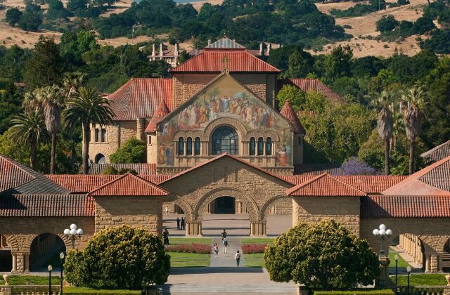 Stanford tiene un total de 8,054 estudiantes de grado matriculados (Foto: Stanford University)