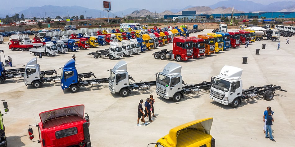 La demanda de los sectores productivos impulsó la renovación y ampliación de las flotas de transporte pesado durante el primer semestre de 2026, según la AAP. Foto: Andina