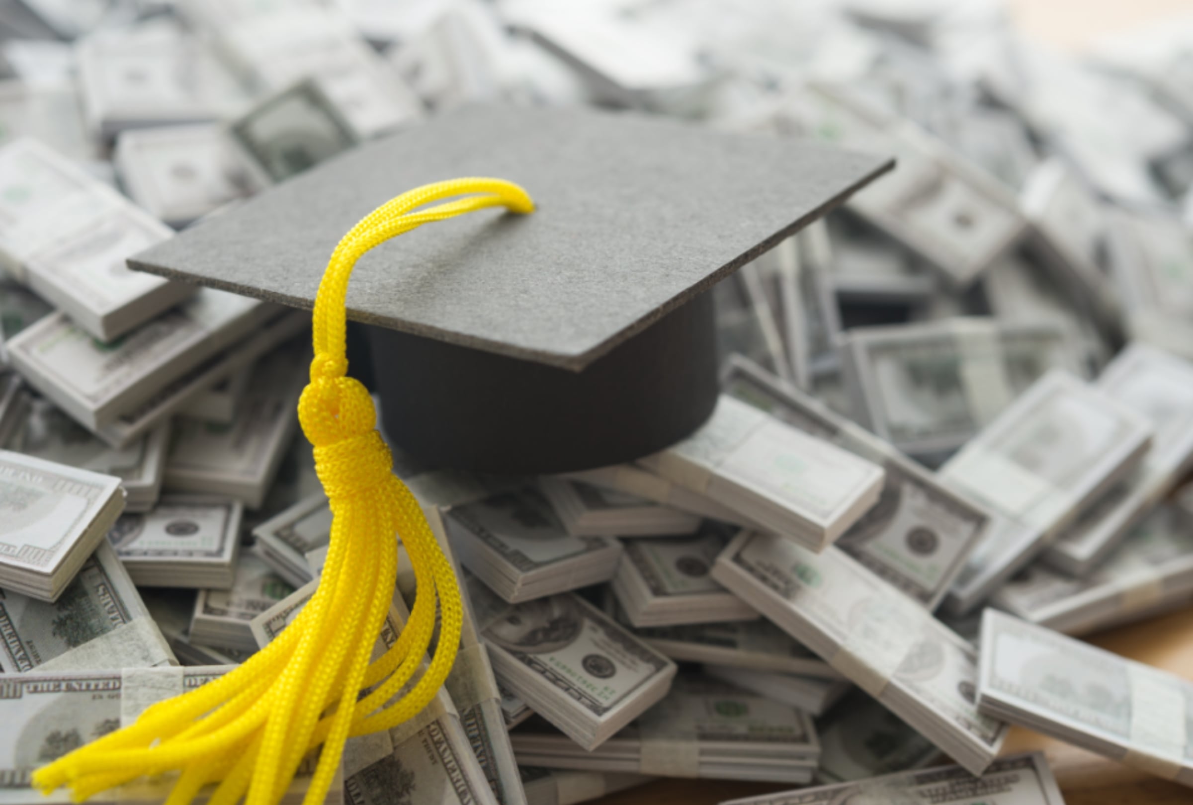 Miles en Estados Unidos recibirán la buena noticia de que sus préstamos estudiantiles serán eliminados, así que ya no deberán nada (Foto: Freepik)