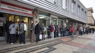 Desempleo en España sube en enero por primera vez desde octubre