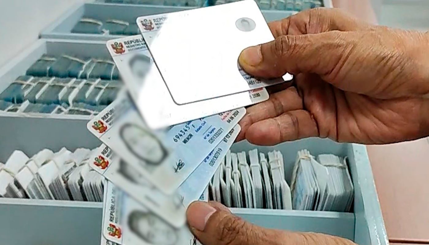 Reniec amplió su horario de atención en 18 oficinas de Lima durante enero de 2026 para facilitar los trámites del DNI en la temporada de verano. Foto: Andina.