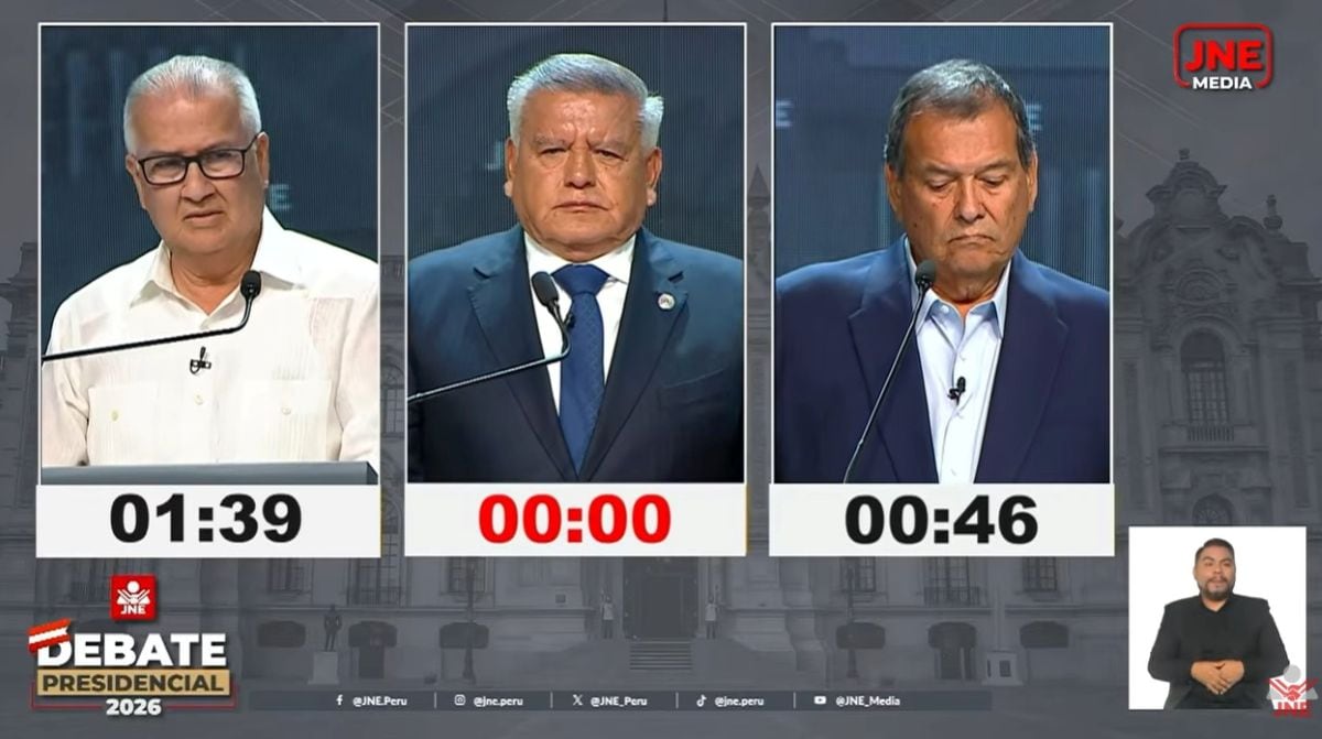 César Acuña centró sus propuestas en educación, crecimiento económico, inversión privada y generación de empleo durante el debate presidencial. Foto: JNE.