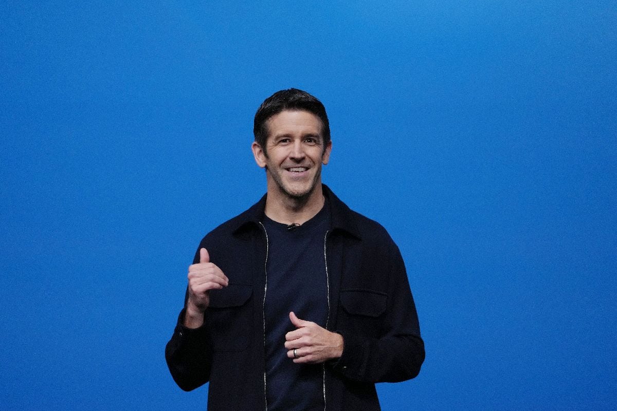 El nuevo director ejecutivo, John Ternus, durante un evento de presentación de productos en Apple Park, en Cupertino, California.