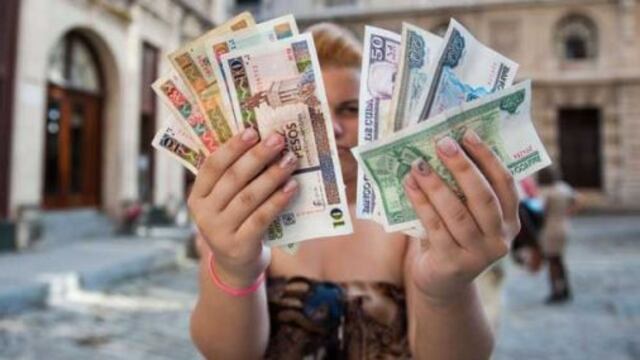 Economía de Cuba crece 4%, ayudada por distensión con EE.UU.