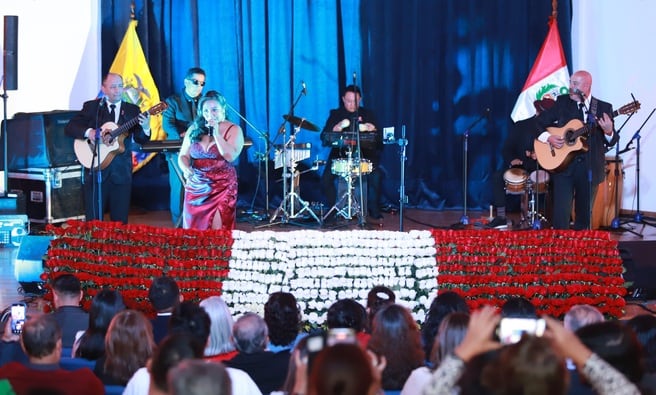 En Los Ángeles se presentó el concierto denominado “Cantos de Tradición: Afro-Peruvian Jazz Orchestra y Sylvia Falcón en vivo” en el teatro “Wilshire Ebell”.