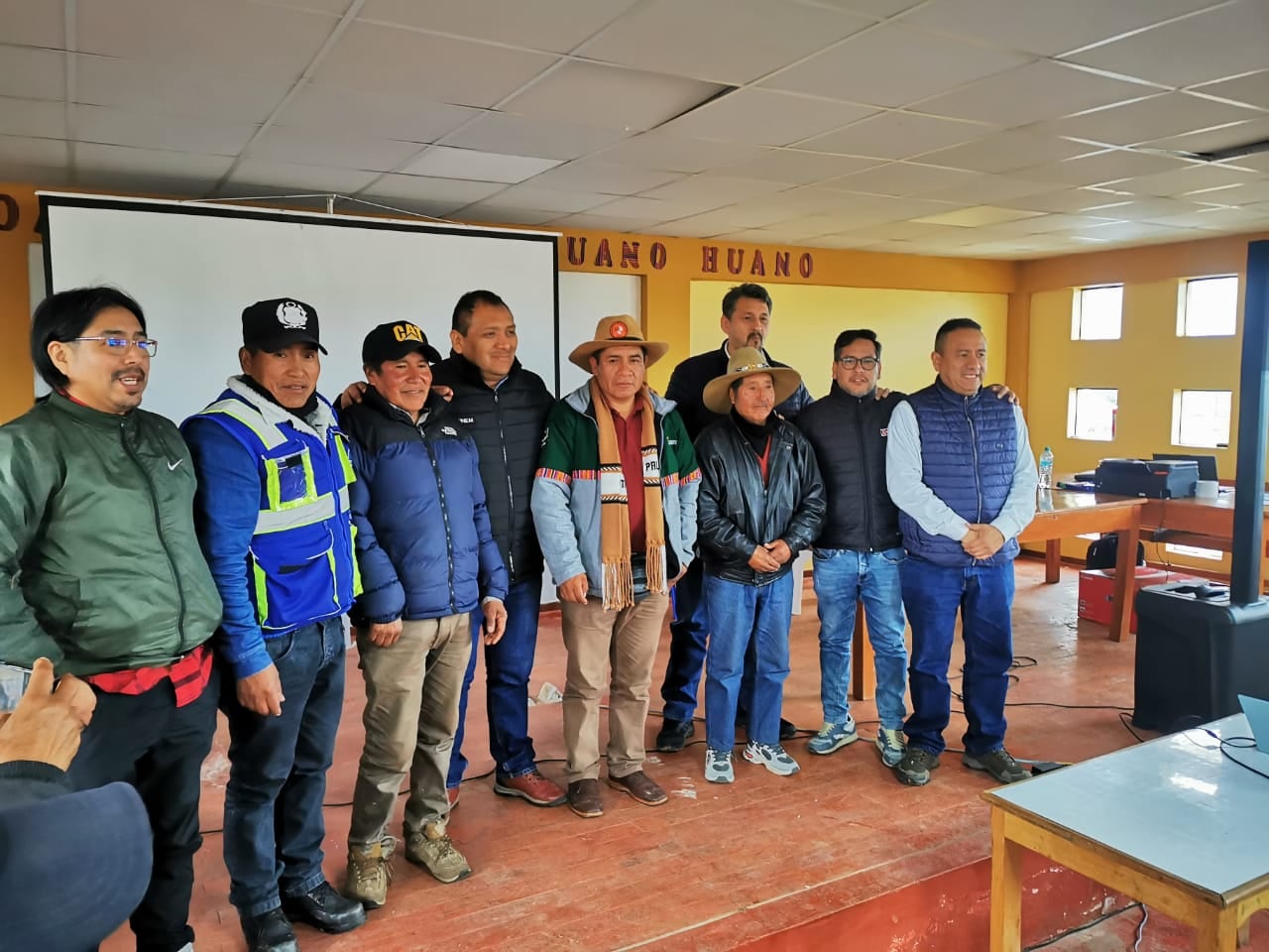 Firma del acta final de la Consulta Previa entre el Ministerio de Energía y Minas y la comunidad de Huano Huano, en Espinar. Foto: Minem