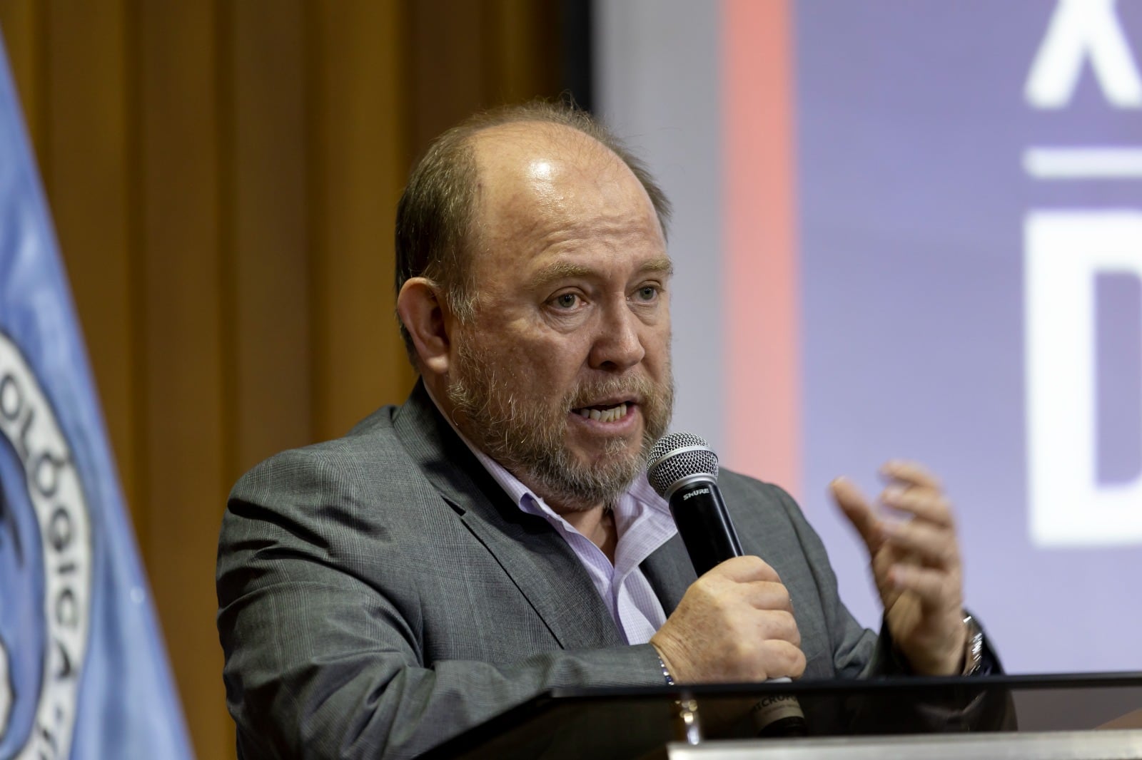 El Perú produce alrededor de 40,000 barriles de petróleo diario, cuando se requieren de 250,000, revelo el presidente de la Sociedad Geológica del Perú, Carlos Bianchi, tras detallar que el déficit de 210,000 debe ser cubierto a través de exportaciones. Foto: Sociedad Geológica del Perú.