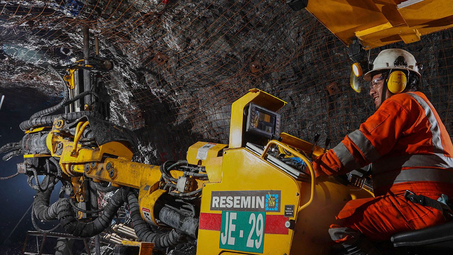 La fase inicial del programa contempla nueve perforaciones que totalizarán 1,200 metros, aunque el plan podría ampliarse hasta 3,000 metros. (Foto referencial: Resemin)