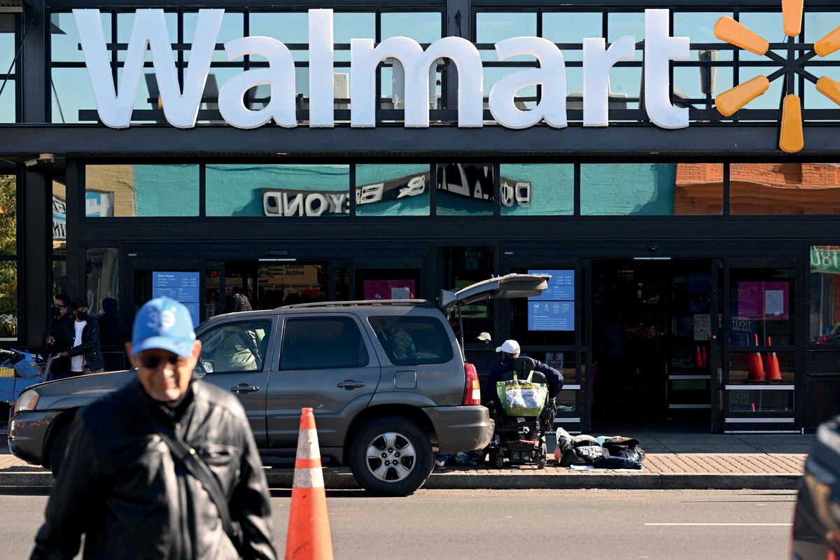 Walmart anunció el cierre de dos sucursales en marzo y abril de 2024 (Foto: AFP)