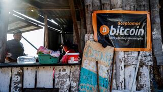 El Salvador adoptará el bitcóin como moneda en medio de un fuerte escepticismo