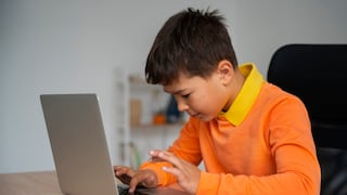 El dilema de la IA en la escuela: excelentes calificaciones en tareas, pésimos resultados en exámenes