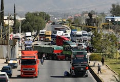 Tráfico se reanuda en Bolivia tras caída de bloqueos