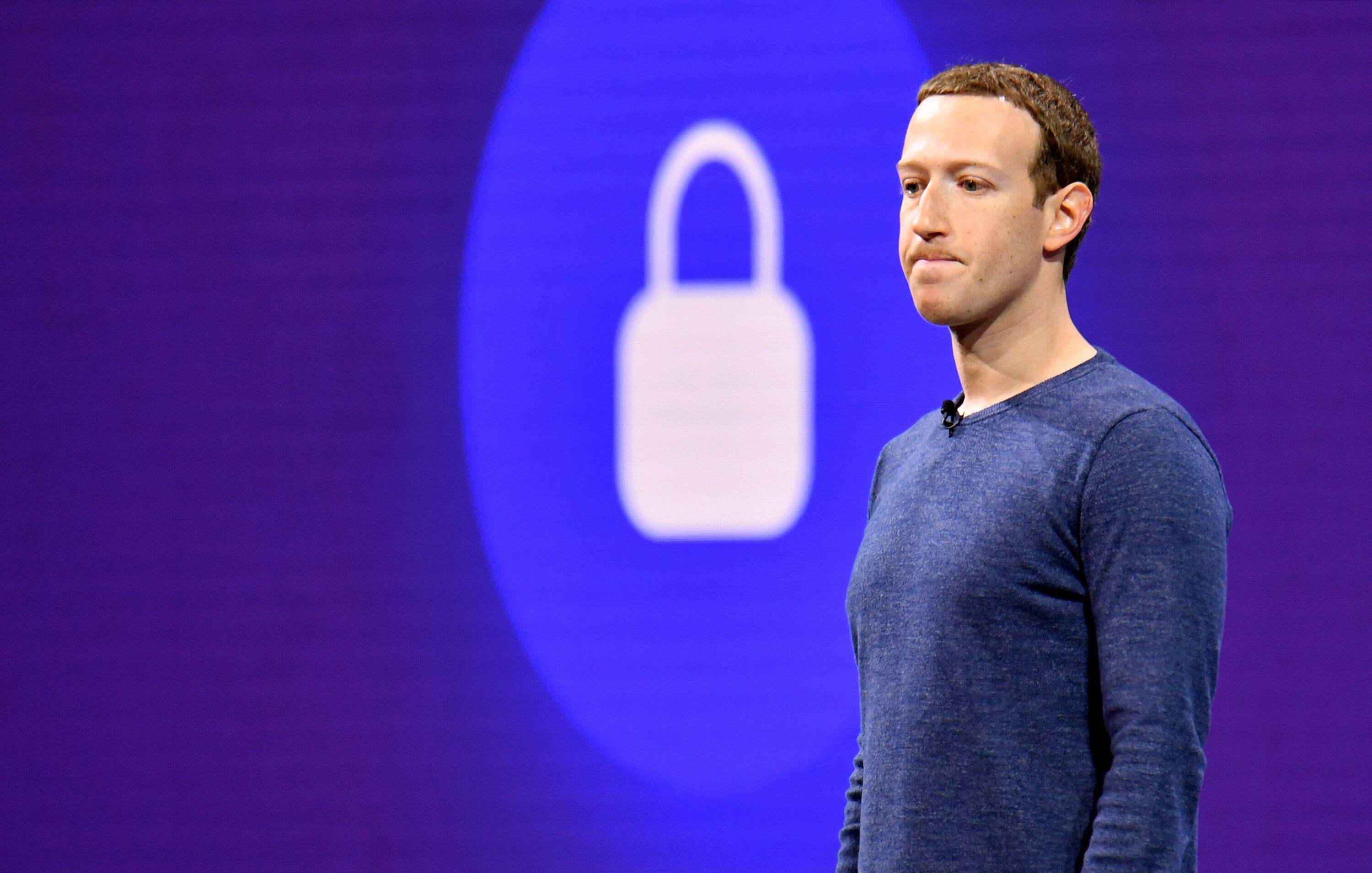 Facebook, de Mark Zuckerberg, afronta demanda debido al manejo de los datos de sus usuarios en medio de un escándalo que involucra a la firma británica Cambridge Analytica (Foto: AFP)