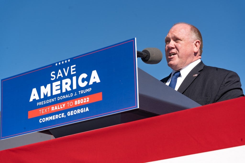 Thomas Homan, a quien Donald Trump pretende convertir en su nuevo “zar de la frontera” para aplicar su política de deportación de inmigrantes, es un viejo conocido de la anterior administración del republicano (2017-2021) en la que ocupó un cargo interino en este mismo terreno. (Foto: Megan Varner / GETTY IMAGES NORTH AMERICA / AFP)
