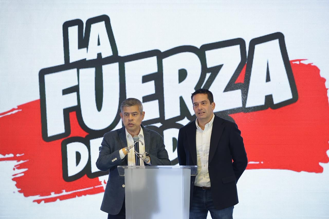 Luis Galarreta y Miguel Ángel Torres, candidatos a la primera y segunda vicepresidencia por Fuerza Popular reaccionaron con cautela ante un resultado preliminar marcado por una mínima diferencia.