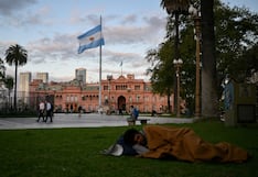 “Endeudados para subsistir”: argentinos se hunden en préstamos impagables