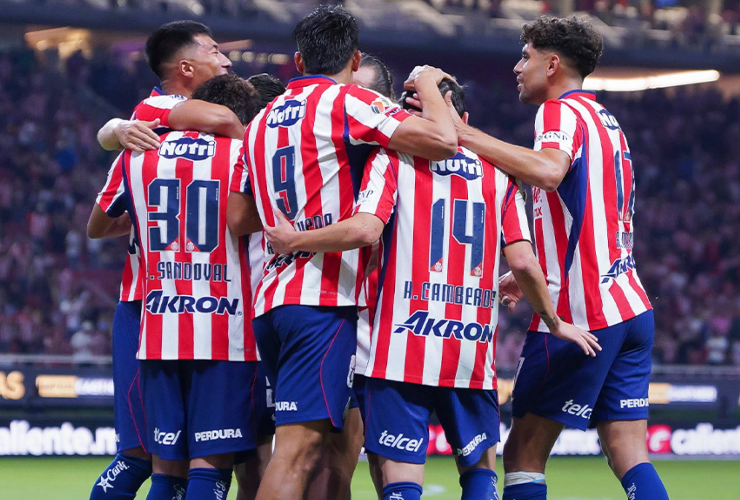 CIUDAD DE MÉXICO, MÉXICO (19-09-2026).- Telemundo Deportes transmitirá EN VIVO el Clásico Nacional entre América vs. Chivas de Guadalajara que se realizará en el Estadio Azteca. FOTO: Imagen X de Chivas.