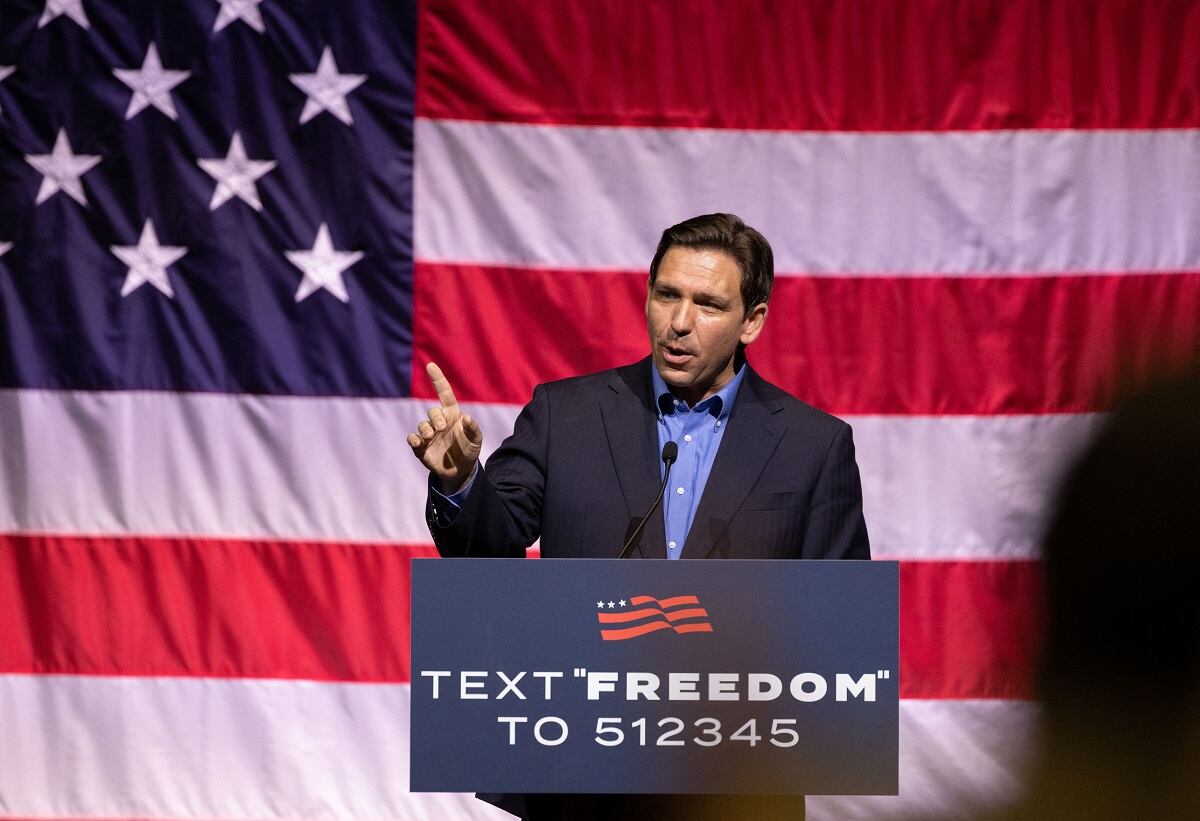 El gobernador de Florida y aspirante a presidente de 2024, Ron DeSantis, aprobó más de 200 leyes (Foto: AFP)