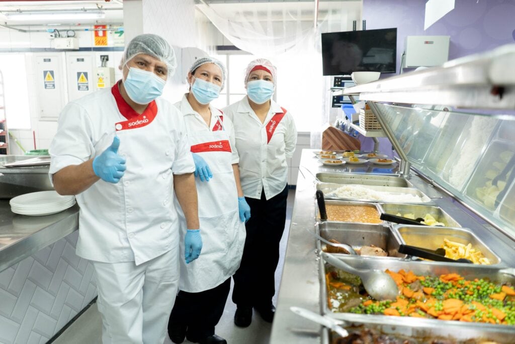 Tras un 2025 marcado por la consolidación y la alta retención de clientes, Sodexo prepara un 2026 de expansión apalancado en nuevos contratos mineros. Foto: Andina