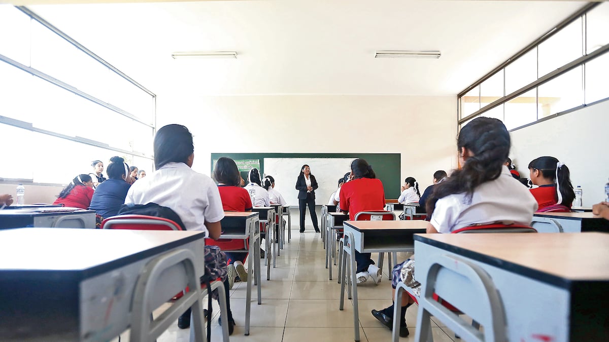 Gobierno adjudica proyecto para reconstruir 13 colegios en Lima para 29 mil estudiantes
