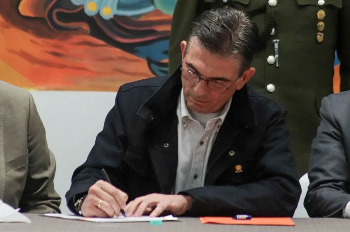 El presidente boliviano, Rodrigo Paz, promulgó una ley que regula los estados de excepción en medio de una ola de protestas y bloqueos que se extiende por más de seis semanas en distintas regiones del país. Foto: EFE.