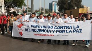 Gremios empresariales y sindicales de Lima y regiones marchan contra la delincuencia