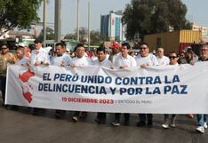 Gremios empresariales y sindicales de Lima y regiones marchan contra la delincuencia