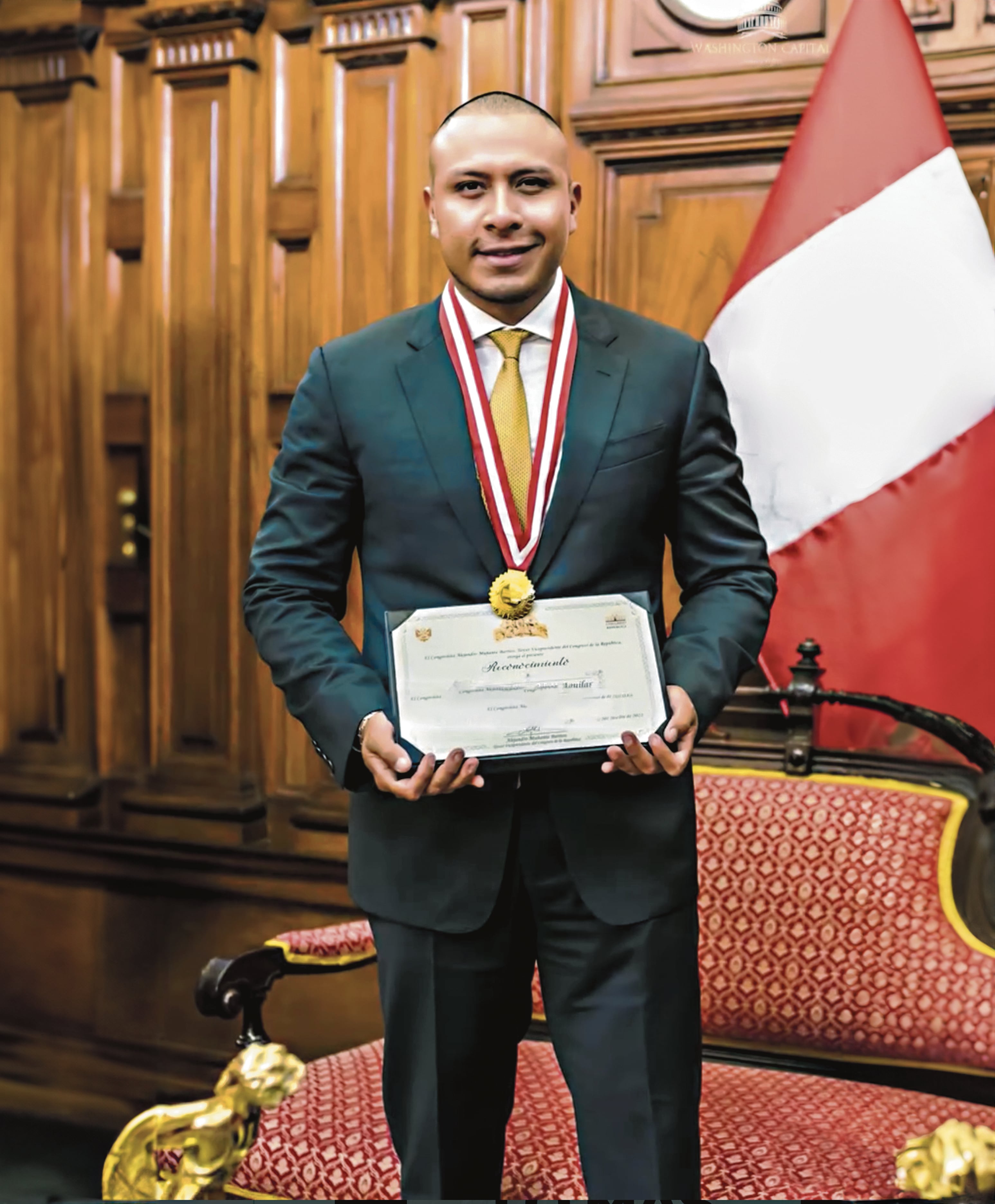 Washington López tenía trayectoria en inversiones financieras. Incluso fue condecorado en el Congreso. Pero ahora la Fiscalía ha formalizado investigación sobre el denunciado.