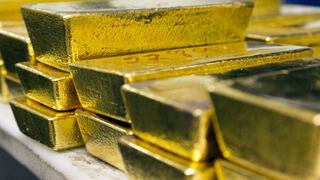 Oro se estabiliza tras subir a máximo de cinco meses por tensiones geopolíticas