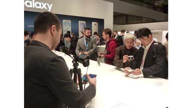 Samsung exhibe en el Mobile World Congress su nuevo Galaxy 6