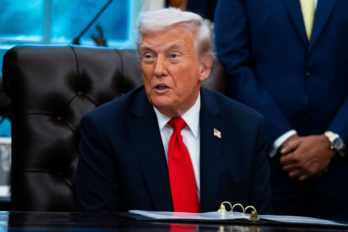La decisión judicial deja sin efecto una de las medidas migratorias impulsadas por la Administración Trump y podría permitir la revisión de miles de solicitudes rechazadas bajo esta política. Foto: EFE/EPA/ALLISON ROBBERT