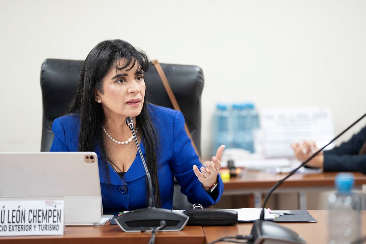 La ministra de Comercio Exterior y Turismo, Desilú León, destacó que el CEPA con Emiratos Árabes Unidos abrirá nuevas oportunidades para las exportaciones peruanas y atraerá inversión desde el Medio Oriente. Foto: Mincetur.