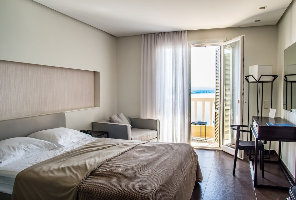 “Autopsia de la habitación”: el método de 90 segundos que usan los tripulantes de cabina al llegar a un hotel. (Foto referencial: Pixabay)