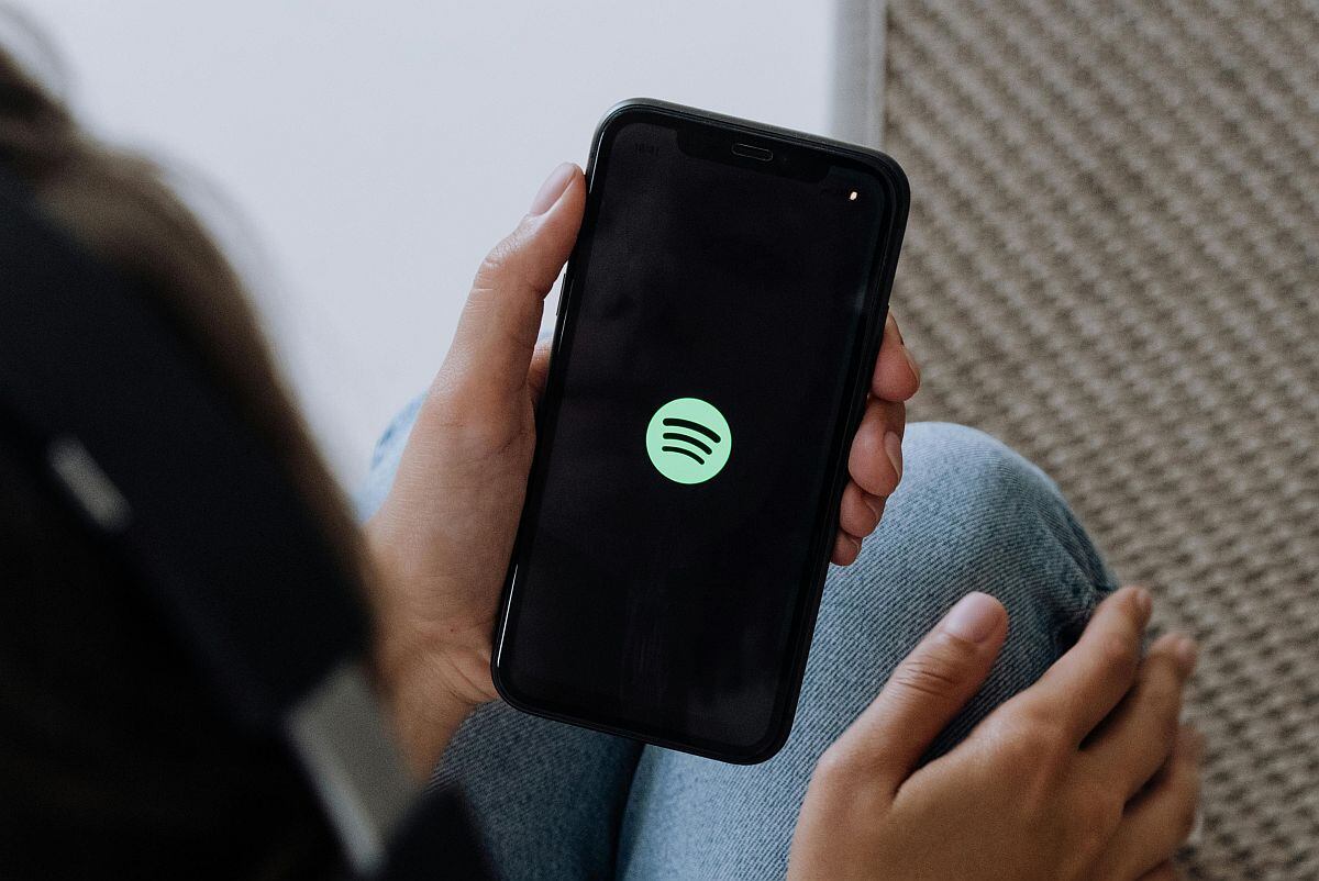 Spotify ya ha actualizado en su web el precio de sus suscripciones en Estados Unidos.(Foto: cottonbro studio / Pexels)