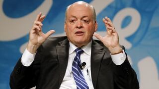 CEO de Ford se retira en medio del plan de reestructuración de la empresa