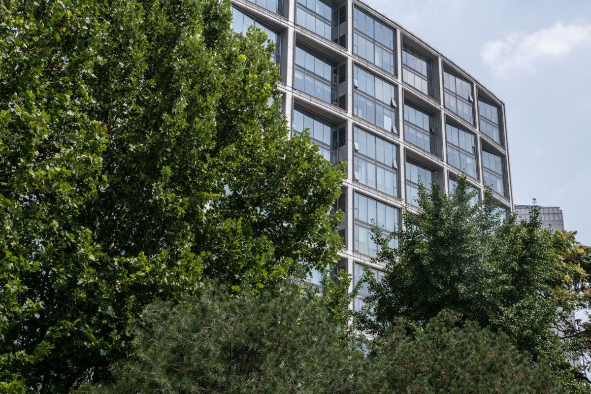 Un edificio que alberga la sede de Zhongzhi Enterprise Group Co. en Beijing, China, el martes 15 de agosto de 2023.