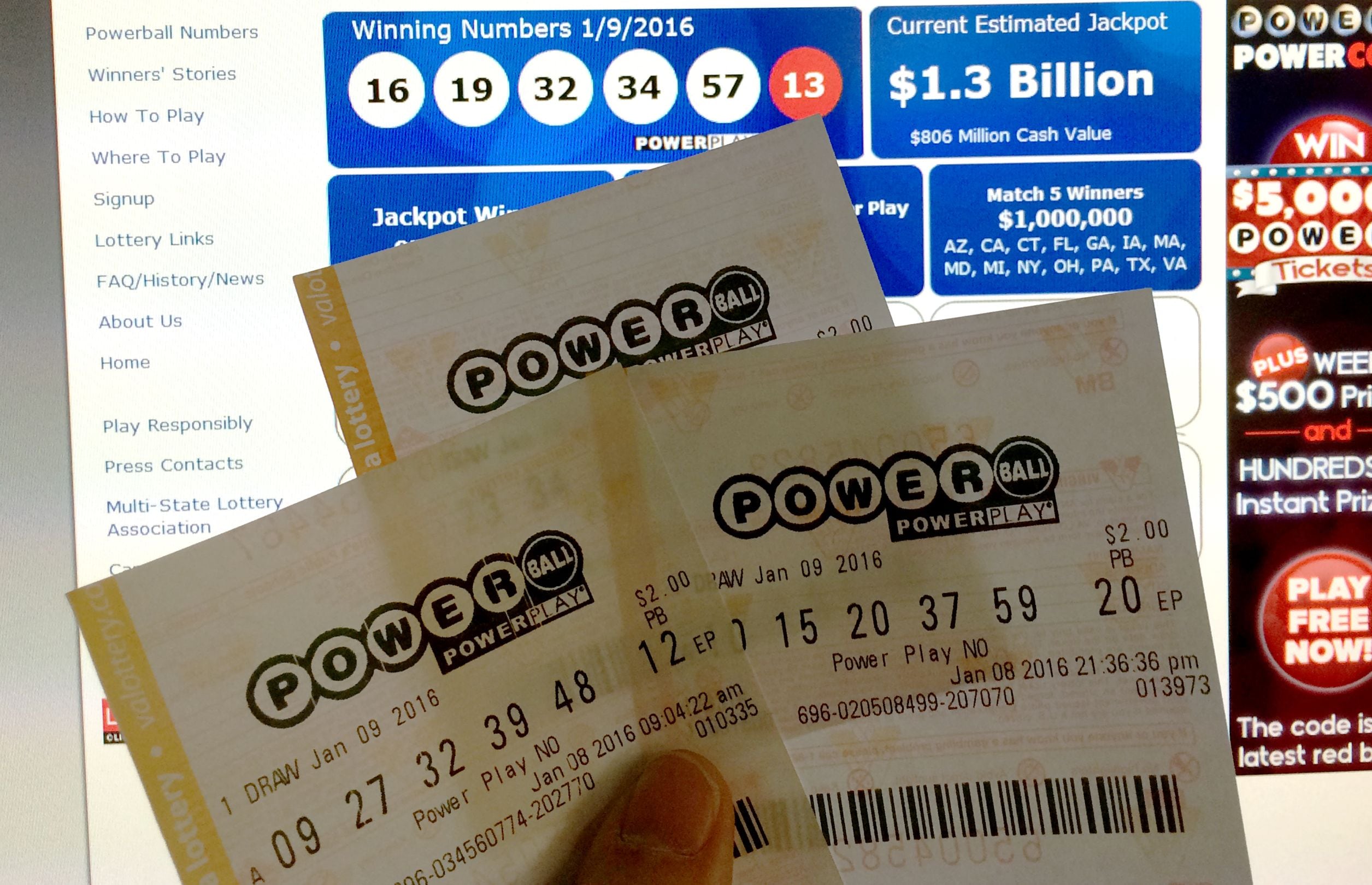 Por lo general, los participantes del Powerball pueden reclamar un premio de hasta $600 en cualquier lotería autorizada de la jurisdicción donde compraron el boleto. (Foto: KAREN BLEIER / AFP)